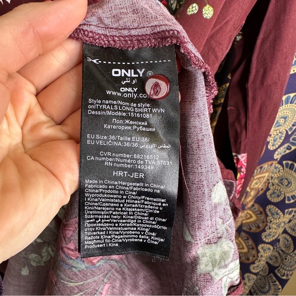 Floral burgundy button up tunic blouse - Picture 5 of 9